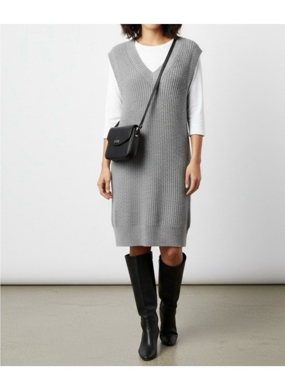 Abercrombie & Fitch V-neck Sleeveless Sweater Vest Dress. M